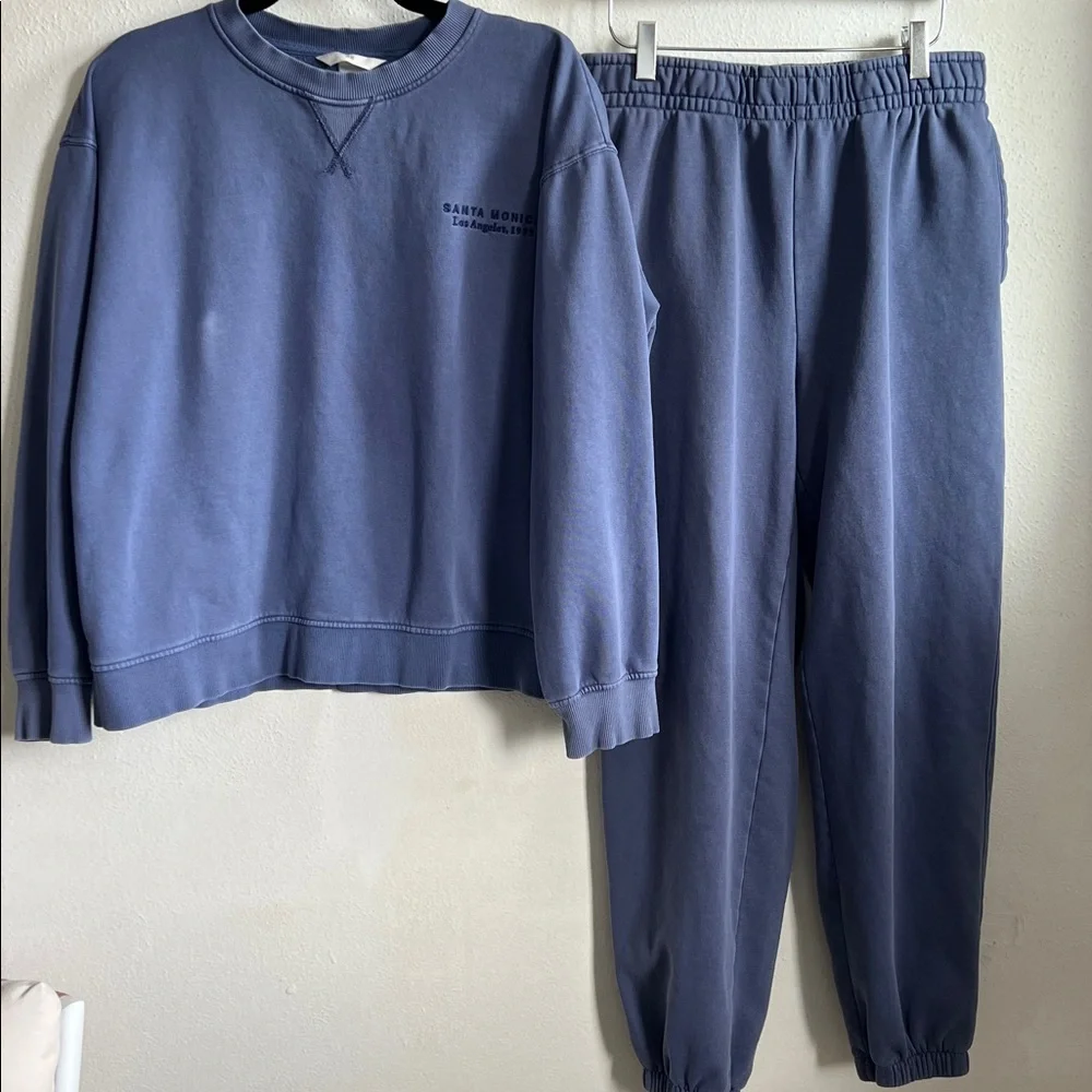 H&M CREW-NECK SWEATSHIRT & JOGGERS - Picture 6 of 13